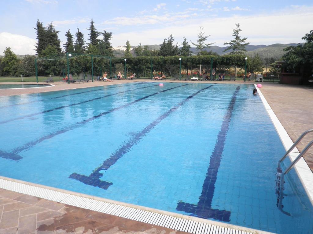 Campastrello Sport Hotel Residence Кастаньето-Кардуччи Экстерьер фото
